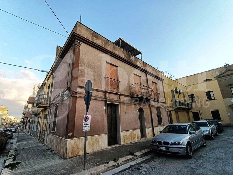 Casa Indipendente in Vendita a Paceco, 110'000€, 220 m²
