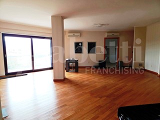 Appartamento in Vendita a Rende, 350'000€, 175 m²