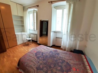 Bilocale in Affitto a Trieste, 750€, 63 m², arredato