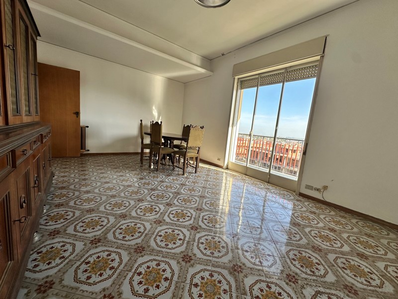 Appartamento in Vendita a Barcellona Pozzo di Gotto, 60'000€, 154 m²