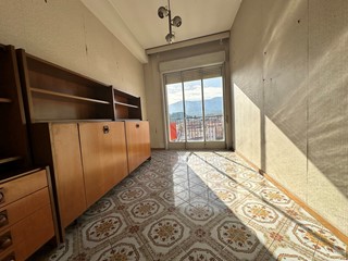 Appartamento in Vendita a Barcellona Pozzo di Gotto, 60'000€, 154 m²