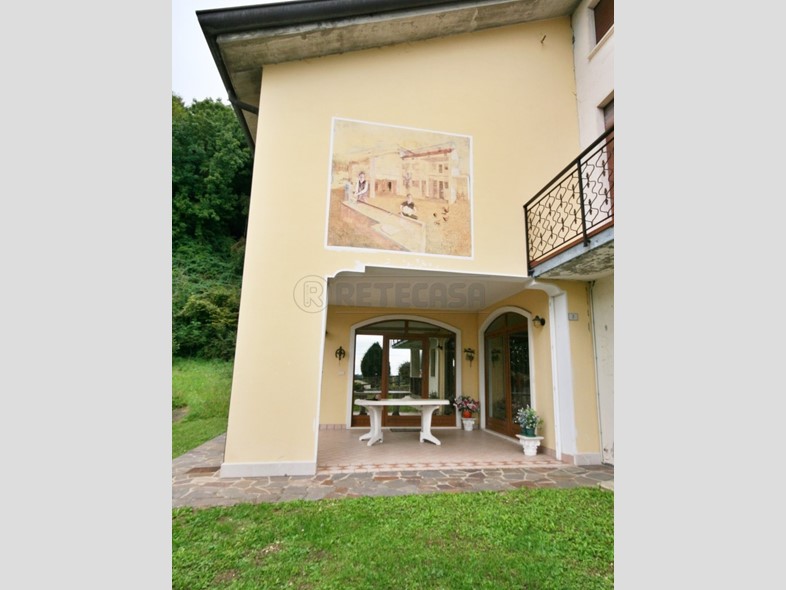 Casa Semi Indipendente in Vendita a Crespadoro, 160'000€, 192 m²