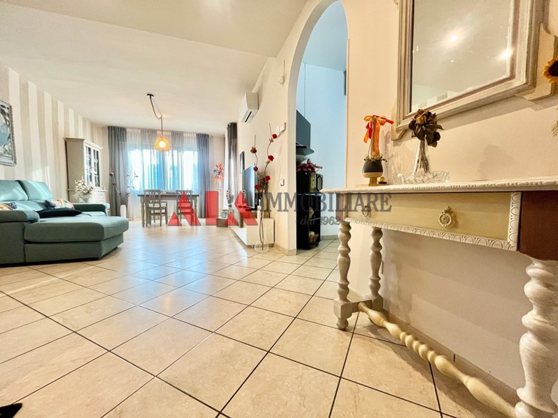 Appartamento in Vendita a Pontedera, 210'000€, 125 m², con Box