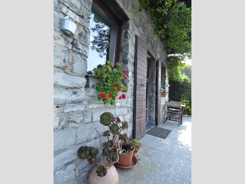 Casa Indipendente in Affitto a Como, 2'600€, 92 m², arredato