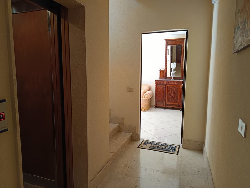 Appartamento in Vendita a Castellammare del Golfo, 149'000€, 145 m²