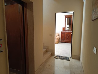 Appartamento in Vendita a Castellammare del Golfo, 149'000€, 145 m²