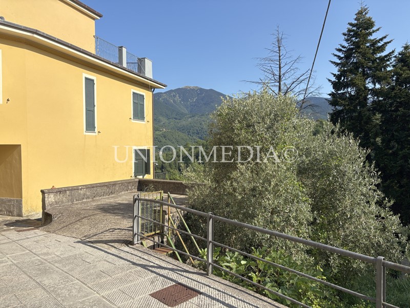 Casa Indipendente in Vendita a Sesta Godano, 135'000€, 110 m²