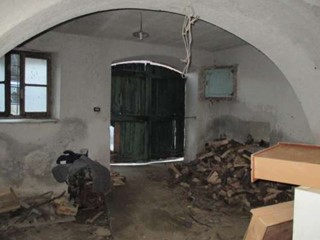 Capannone in Vendita a Borghetto d'Arroscia, 3'161€, 51 m²