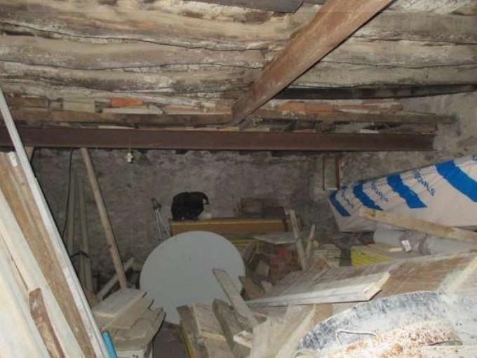 Capannone in Vendita a Borghetto d'Arroscia, 3'597€, 58 m²