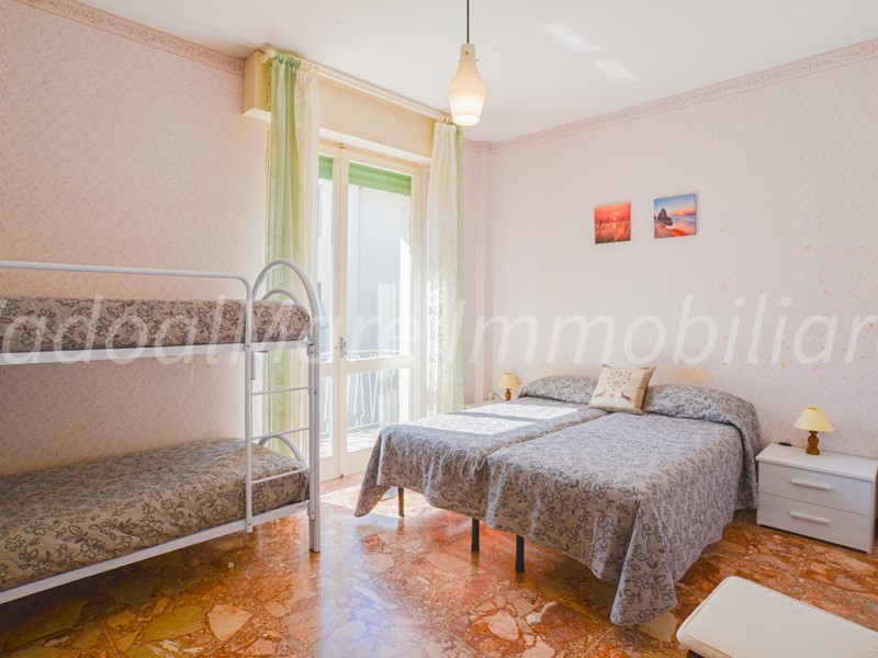 Trilocale in Affitto a Finale Ligure, 800€, 80 m², arredato