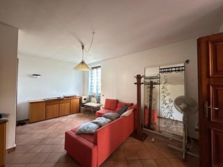 Casa Indipendente in Vendita a Alseno, zona Lusurasco, 210'000€, 150 m², con Box