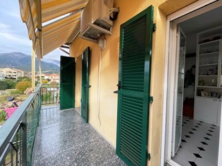 Quadrilocale in Vendita a Loano, 215'000&euro;, 65 m², arredato
