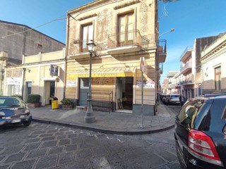 Immobile commerciale in Affitto a Belpasso, zona Centro, 500€, 50 m²