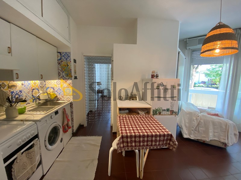 Bilocale in Affitto a Rimini, zona Marina Centro, 800€, 40 m², arredato
