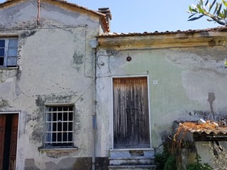 Rustico in Vendita a Fosdinovo, 350'000€, 260 m²