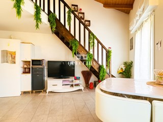 Bilocale in Vendita a Sirmione, 190'000&euro;, 50 m², arredato