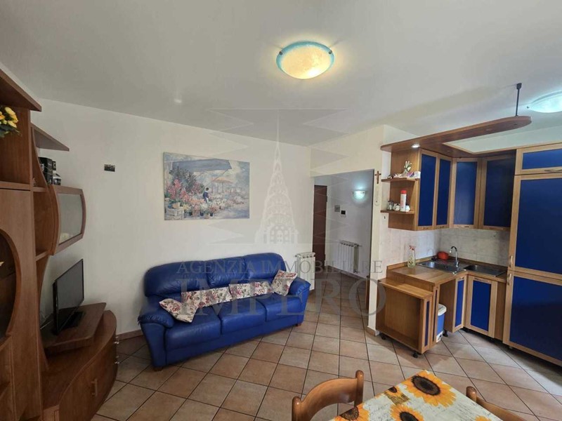 Trilocale in Vendita a Ventimiglia, zona Logge, 250'000€, 80 m²