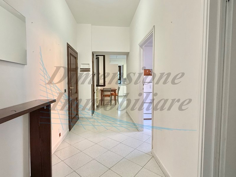 Trilocale in Vendita a Rosignano Marittimo, 158'000€, 75 m², con Box