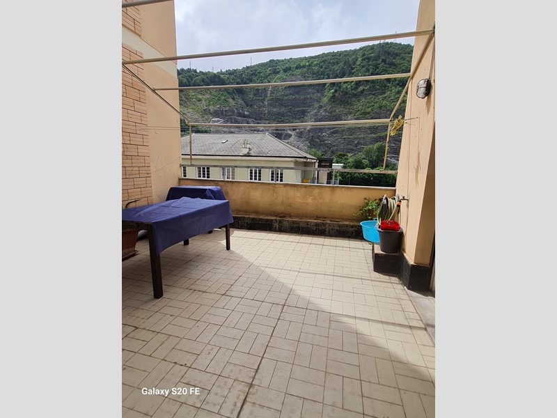 Appartamento in Vendita a Genova, zona Molassana, 155'000€, 98 m²