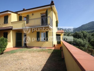 Appartamento in Affitto a Capannori, zona Valgiano, 850€, 130 m², arredato