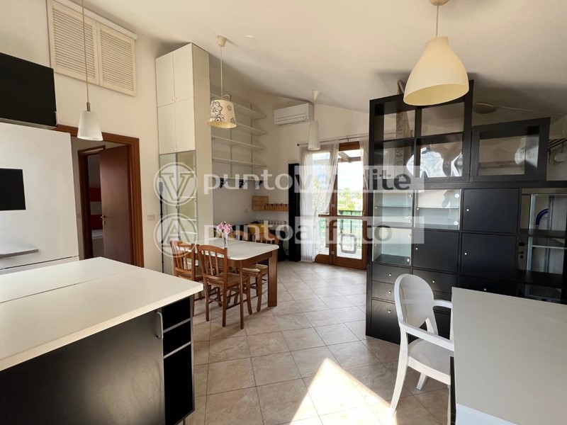 Trilocale in Affitto a Lucca, zona Picciorana, 700€, 70 m², arredato