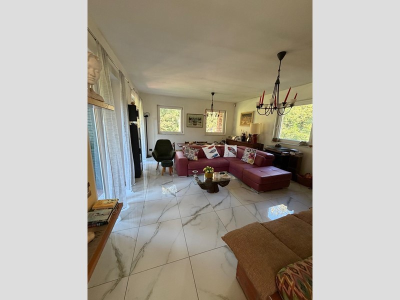 Villa in Vendita a Castelnuovo Magra, 749'000€, 280 m², arredato