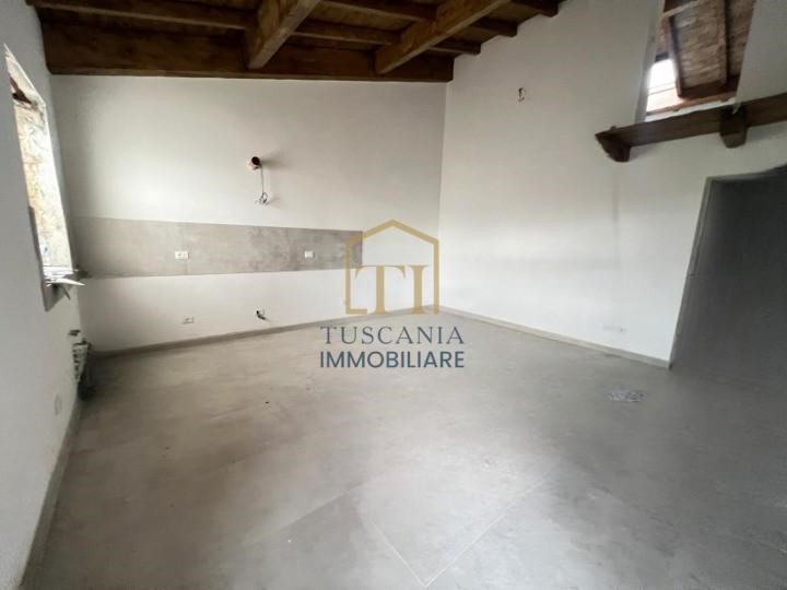 Quadrilocale in Vendita a Colle di Val D'Elsa, 190'000€, 90 m²