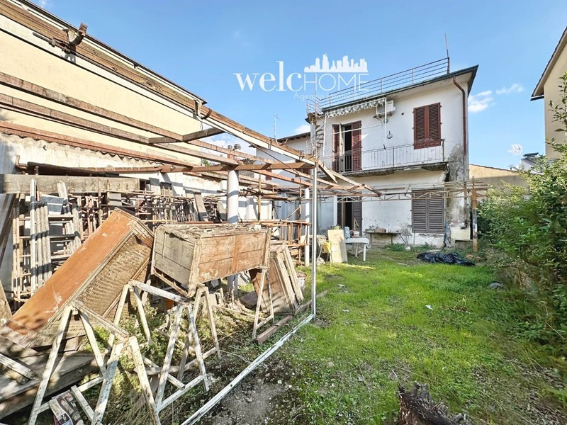 Casa Indipendente in Vendita a Campi Bisenzio, 270'000€, 117 m²