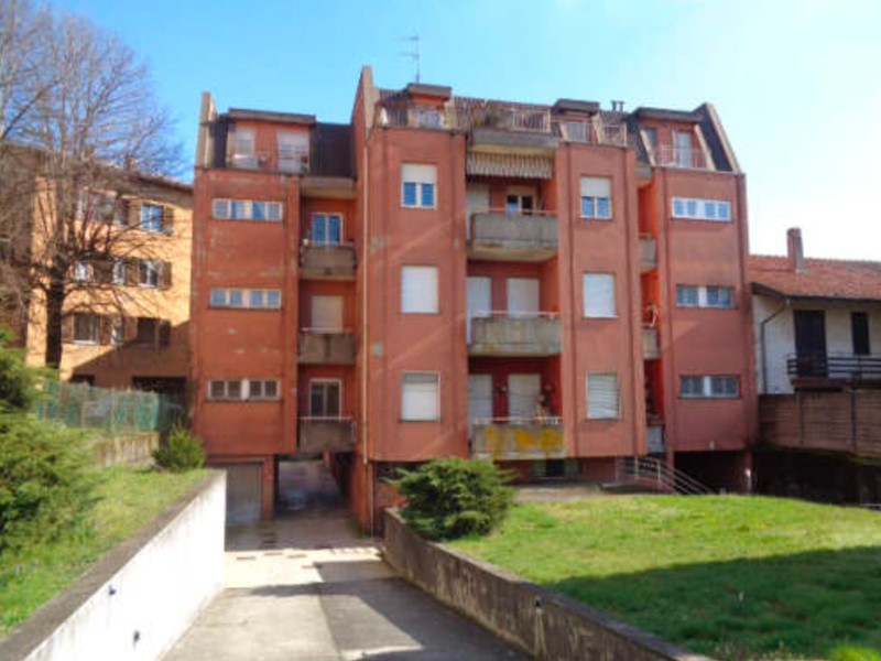 Appartamento in Vendita a Turbigo, 73'949€, 125 m², con Box