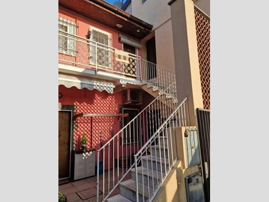 Trilocale in Vendita a Parabiago, zona Villastanza, 38'400€, 52 m²