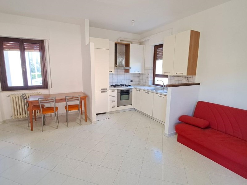 Trilocale in Vendita a Rosignano Marittimo, zona Rosignano Solvay, 158'000€, 70 m², con Box