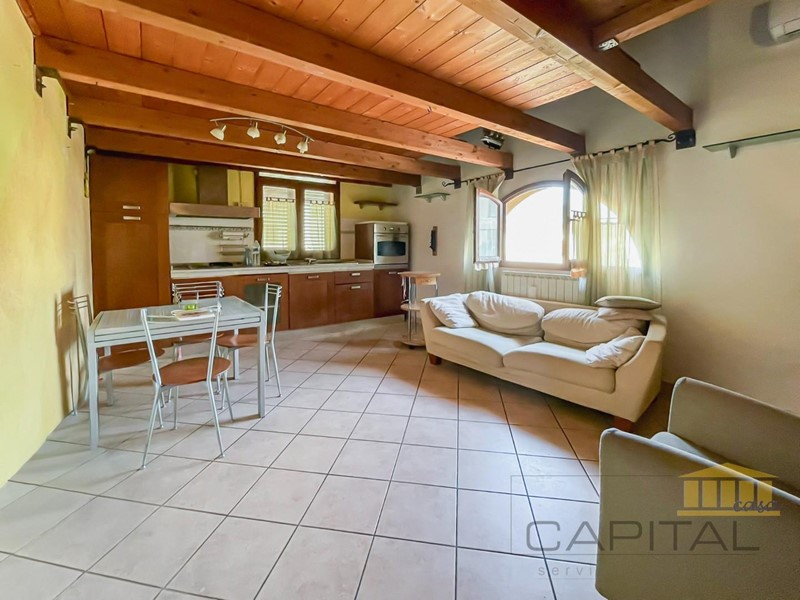 Bilocale in Vendita a Cascina, 140'000€, 60 m², arredato