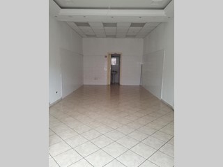 Negozio in Affitto a Palaia, zona Forcoli, 550€, 40 m²