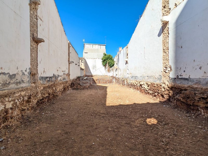 Casa Indipendente in Vendita a Floridia, 43'000€, 131 m²