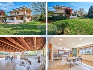 Villa in Vendita a Chieti, 370'000€, 300 m²