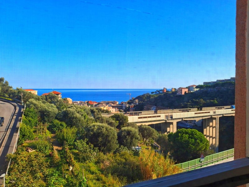 Appartamento in Vendita a Celle Ligure, 225'000€, 110 m²