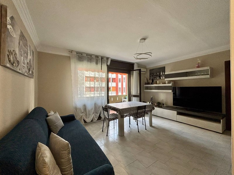 Trilocale in Vendita a Desio, 165'000€, 85 m²