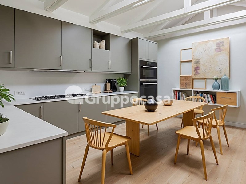 Attico in Vendita a Magenta, 405'000€, 188 m²