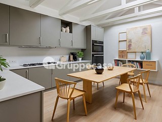 Attico in Vendita a Magenta, 405'000€, 188 m²