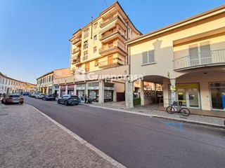 Trilocale in Vendita a Magenta, 260'000€, 124 m²