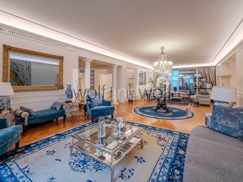 Appartamento in Vendita a Milano, 700 m²