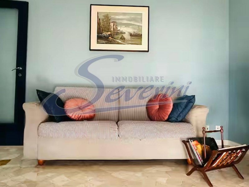 Bilocale in Affitto a Como, 800€, 75 m²