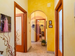 Trilocale in Vendita a Catania, 84'000&euro;, 94 m²