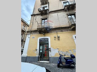 Negozio in Vendita a Catania, 100'000&euro;, 129 m²