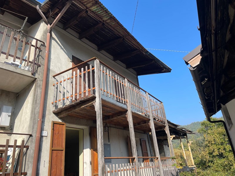 Trilocale in Vendita a Giaveno, 18'000&euro;, 100 m²