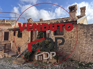 Trilocale in Vendita a Palombara Sabina, 109'000€, 83 m²