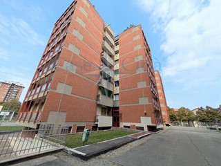 Bilocale in Vendita a Milano, 249'000€, 81 m²