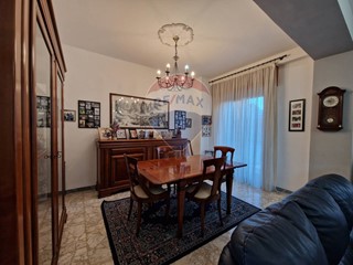 Appartamento in Vendita a Pratola Peligna, 125'000€, 138 m²