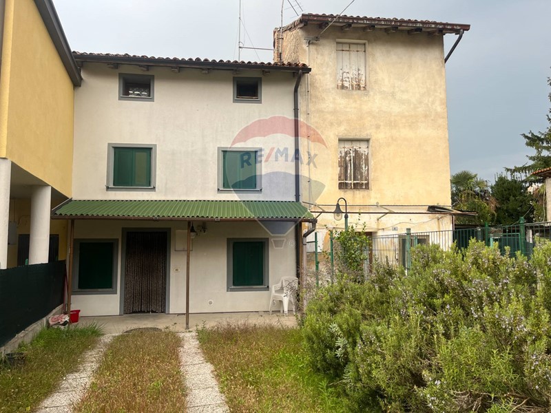 Casa Semi Indipendente in Vendita a Precenicco, 84'000€, 87 m²