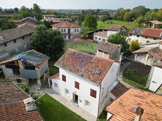 Casa Indipendente in Vendita a Precenicco, 125'000€, 137 m²